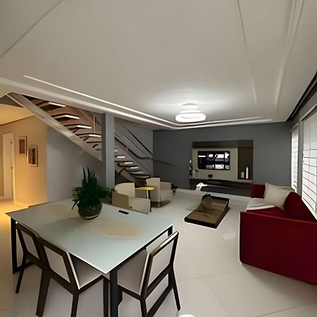 Sobrado Com 5 Suite 1 Quarto Piscina Churraqueira Ar Ate 20 Hospede ฟอสดูอีกวาซู ภายนอก รูปภาพ
